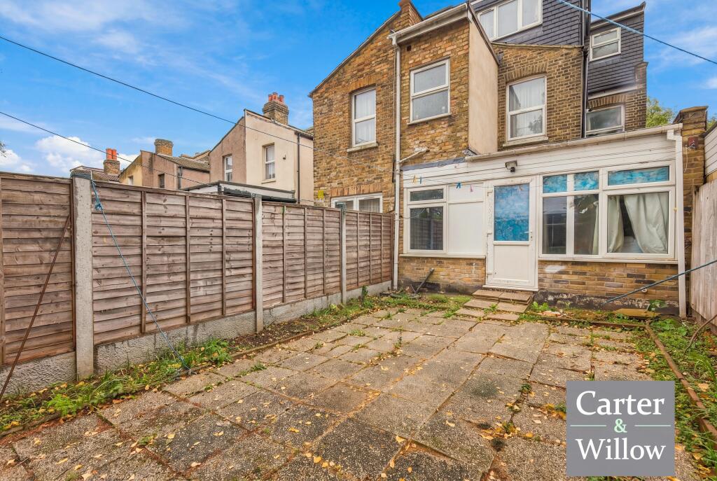 Park Avenue, Barking photo 4