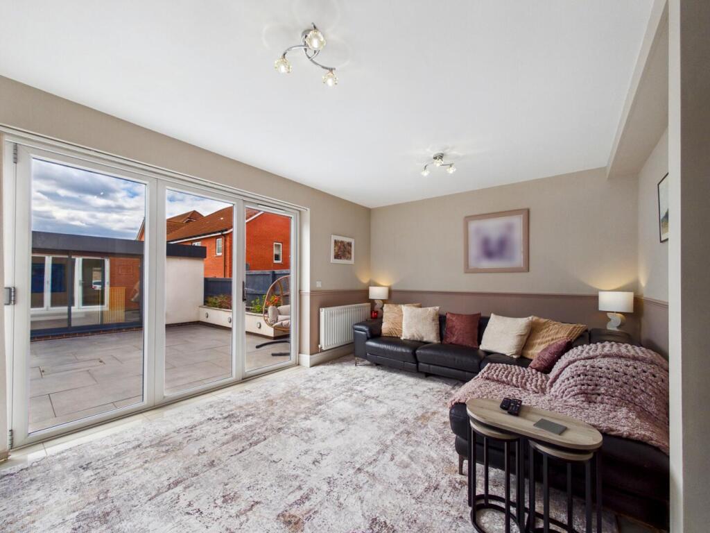 House in Wakefield - View 2