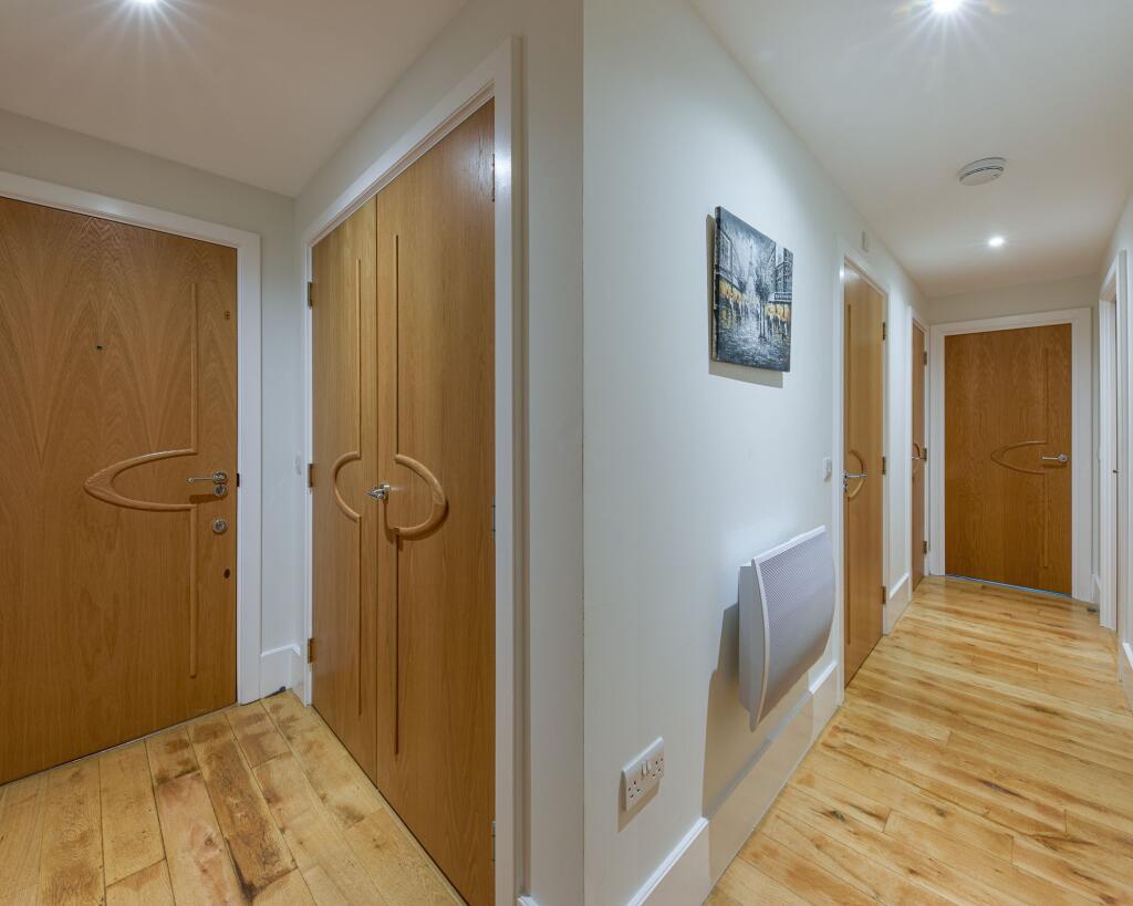 Apartment in London - View 5