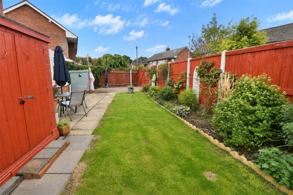House in Wirral, Liverpool City Region - More