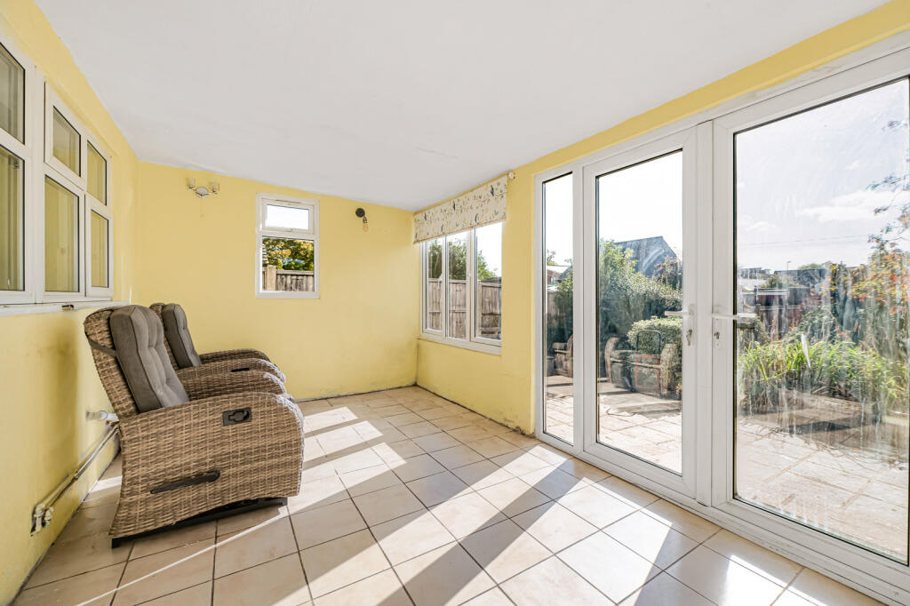 House in East Hampshire, Alton - View 5