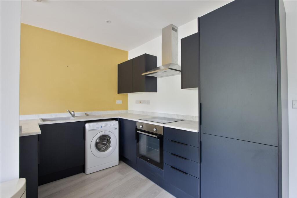 Apartment in Chesterfield, Boythorpe - View 3