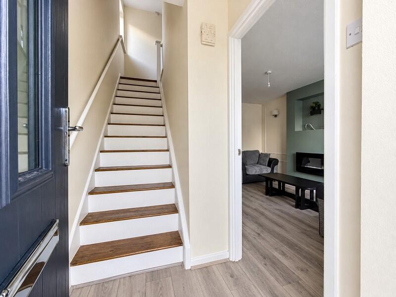 House in Cardiff, Llantwit Fardre - More