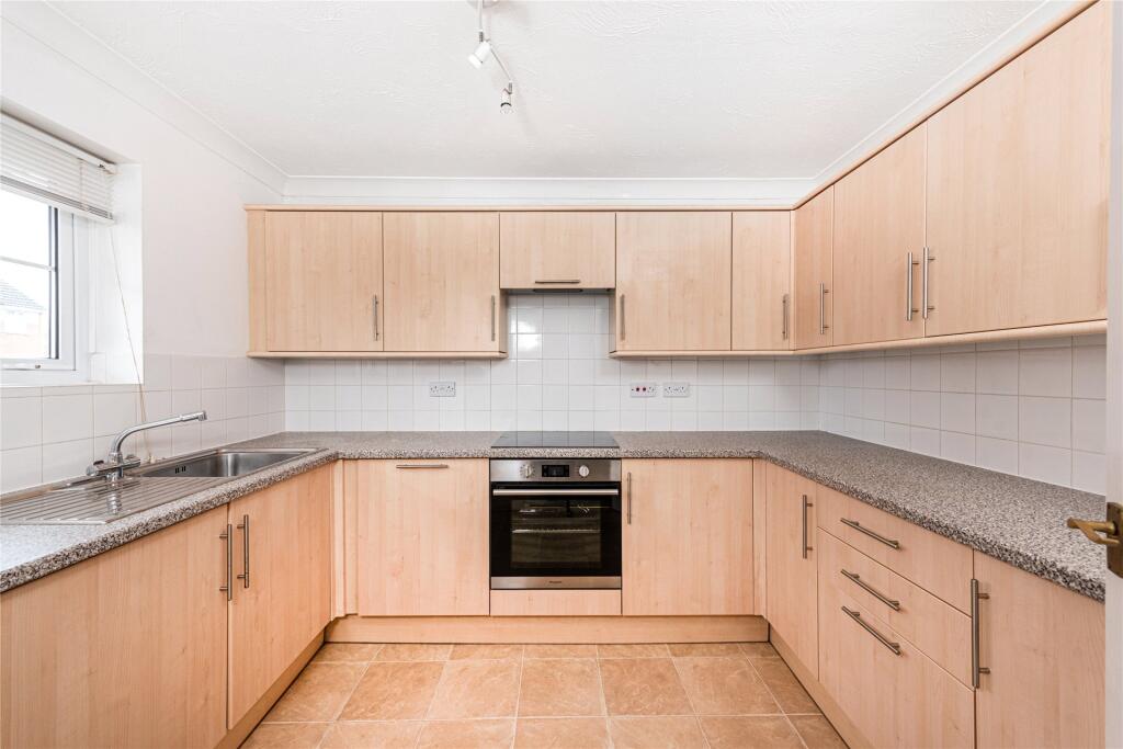 Hoppers Meadow, Loughton, Milton Keynes, Buckinghamshire, MK5 photo 2