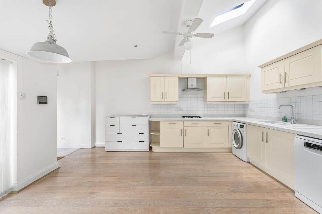 House in Cotswold, Lechlade - View 2