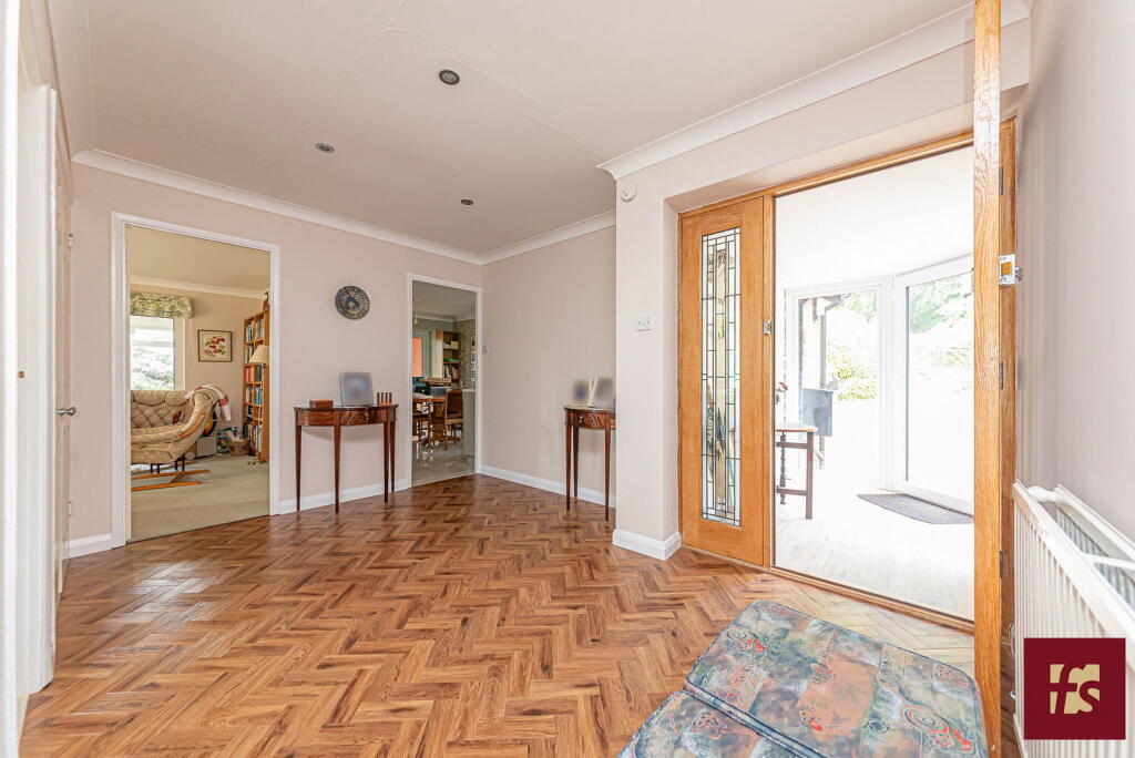 Windrush Heights, Sandhurst, Berkshire GU47 8ET photo 4