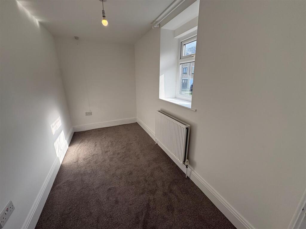 Additional image 10 of Scarlet Heights, Queensbury, Bradford