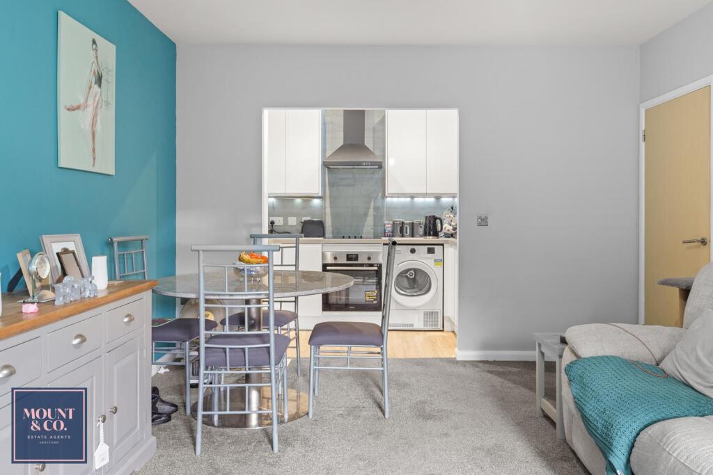 Apartment in Stevenage - View 5