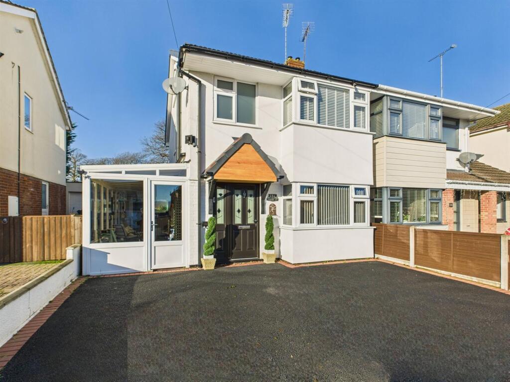 Main image of property: Hempsted Lane, Gloucester