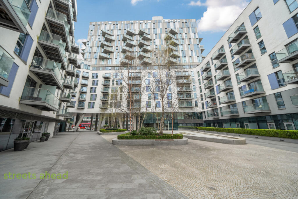 Main image of property: Saffron Central Square, East Croydon, CR0