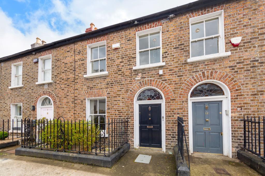 Main image of property: 11 Eastmoreland Place, Dublin 4, D04 XV18