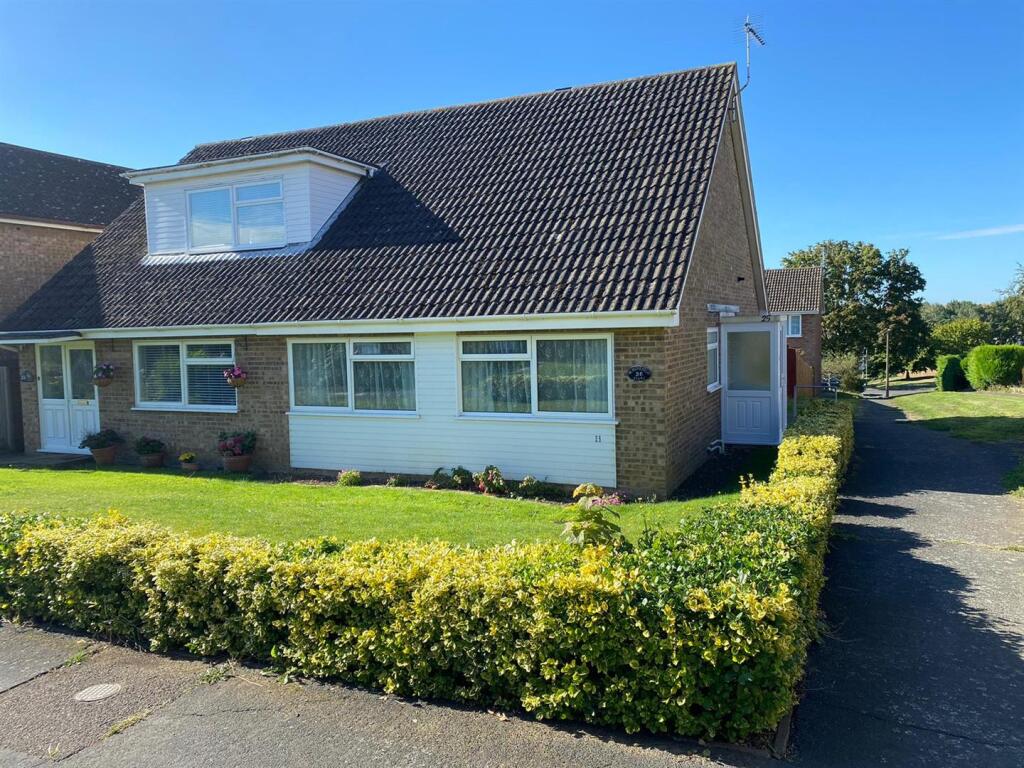 2-bed semi-detached on Winchester Close, Stowmarket, £245,000
