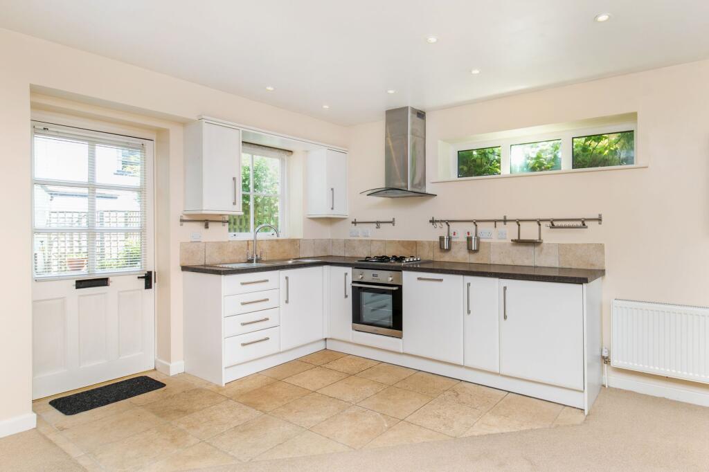 House in Winchester, Hampshire - View 3