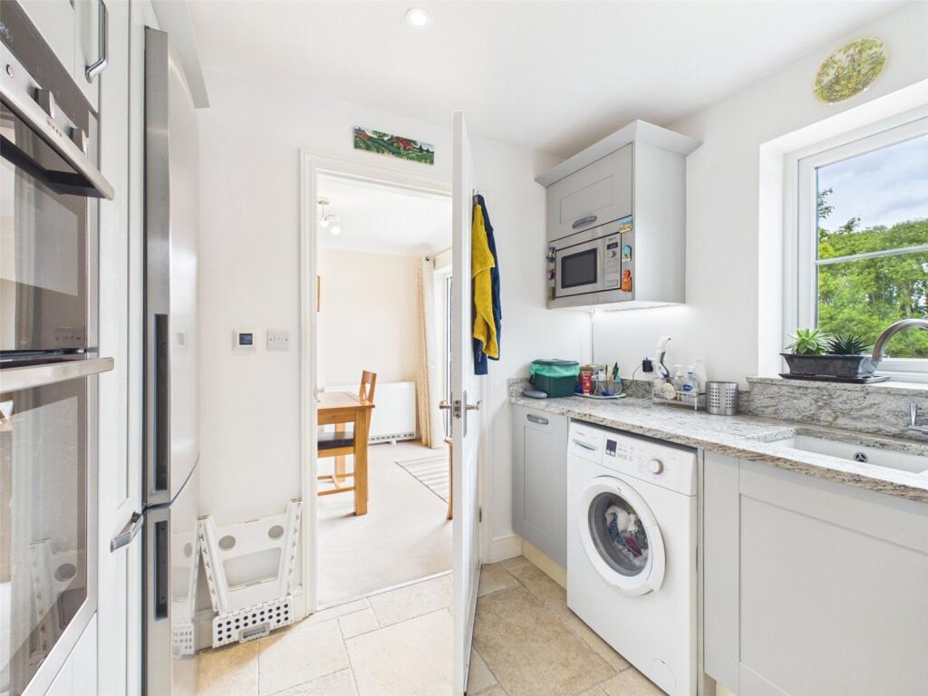Hill Farm Court, Chinnor, Oxfordshire, OX39 - More