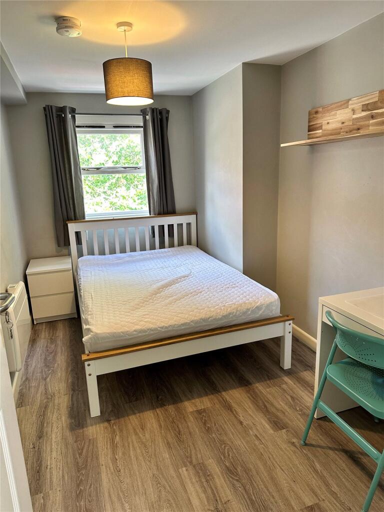 5 bedroom apartment for rent