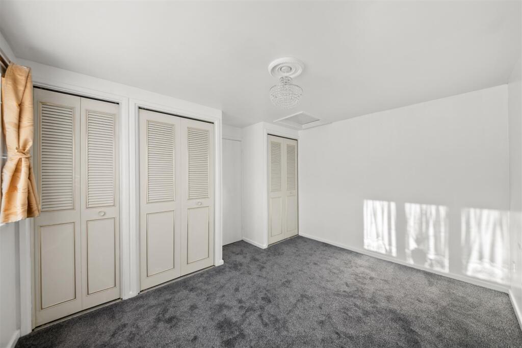 House in London, Hounslow West - More
