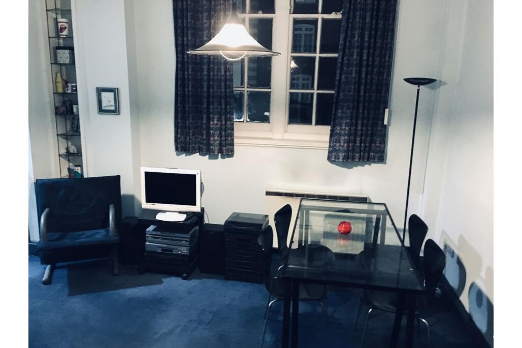 Main image of property: 1 Crothall Close, London, N13