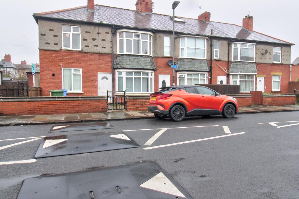 2-bed flat on Princess Louise Road, Blyth, NE24, £75,000