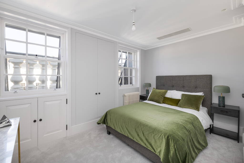 Apartment in London, City of Westminster - View 3