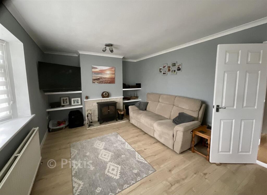 Plover Close, Sandown, Isle of Wight photo 4