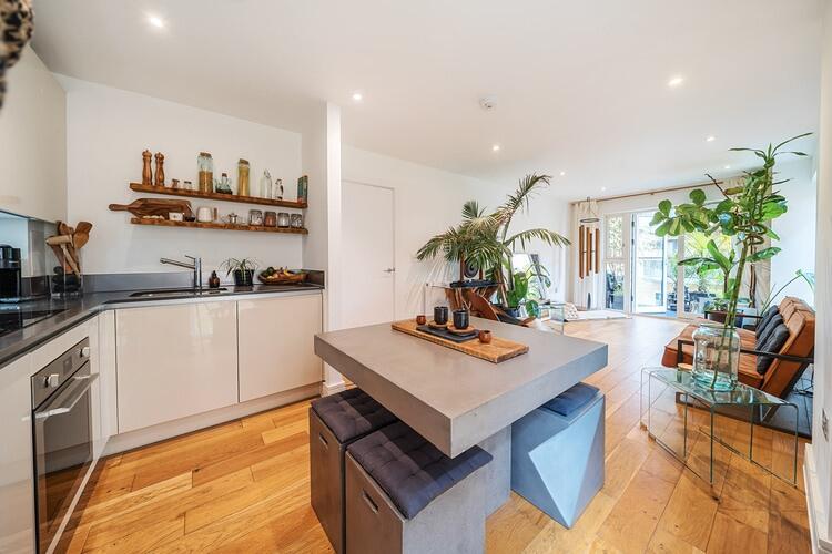 Apartment in London - View 5
