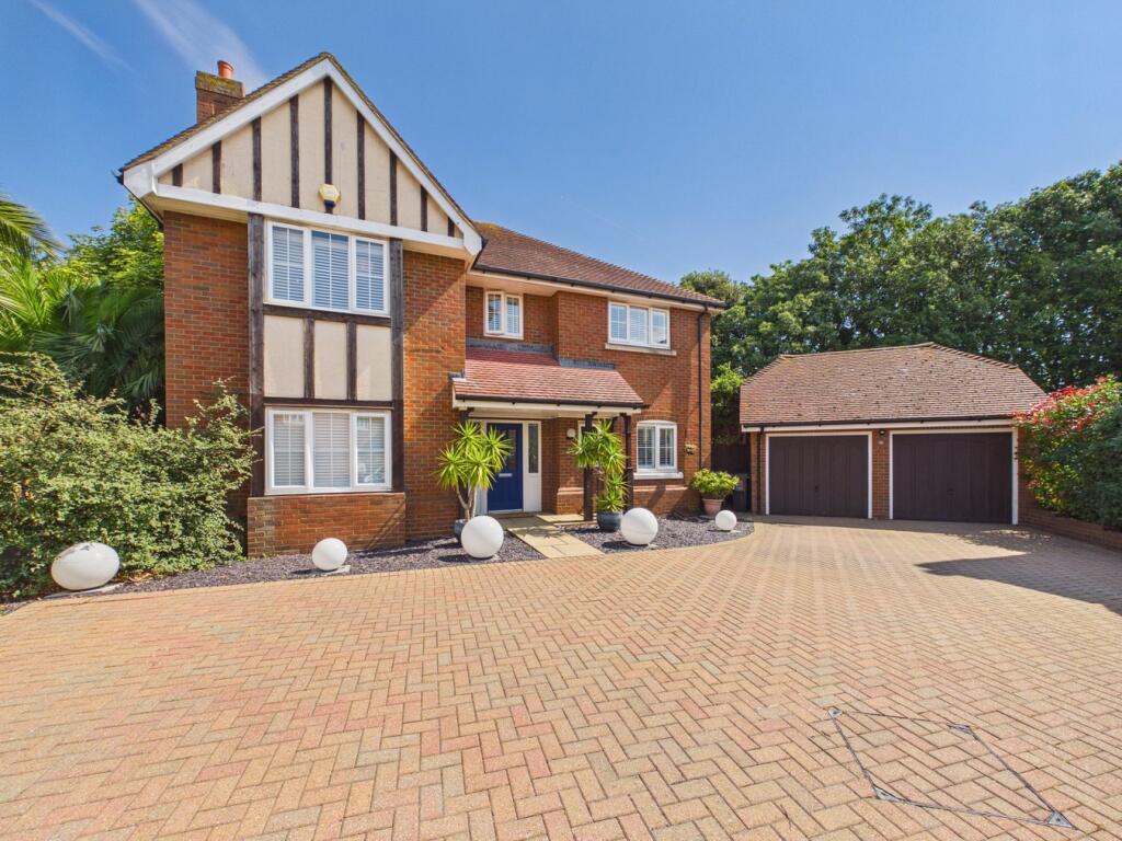 Main image of property: Foreland Heights, Broadstairs, CT10