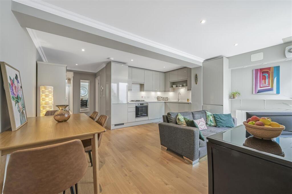 Main image of property: Lavender Hill, SW11