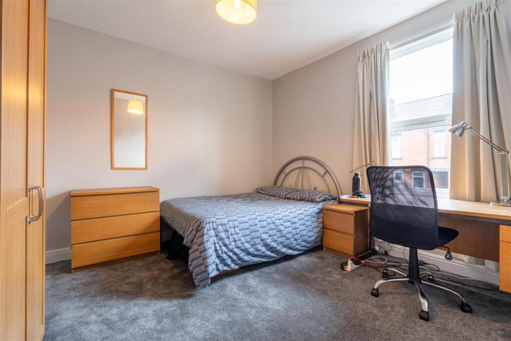 House in Sheffield - View 5