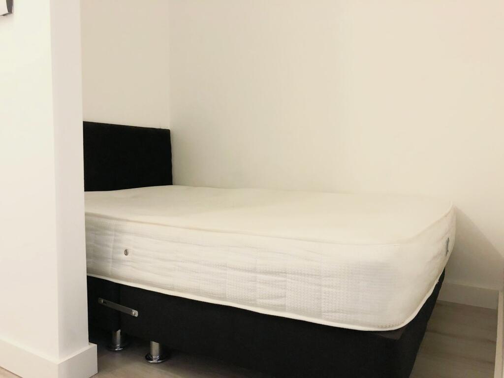 Apartment in Leeds - View 4