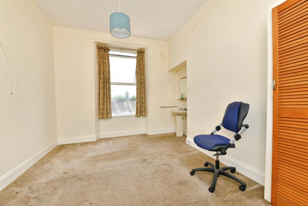 House in Plymouth, Stoke - View 3