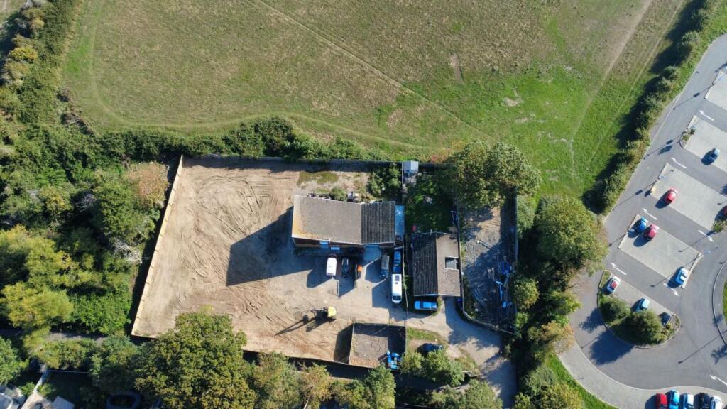 Land Adjacent Pavilion Bungalow, Hook Lane, Bognor Regis, West Sussex, PO22 8AT - More
