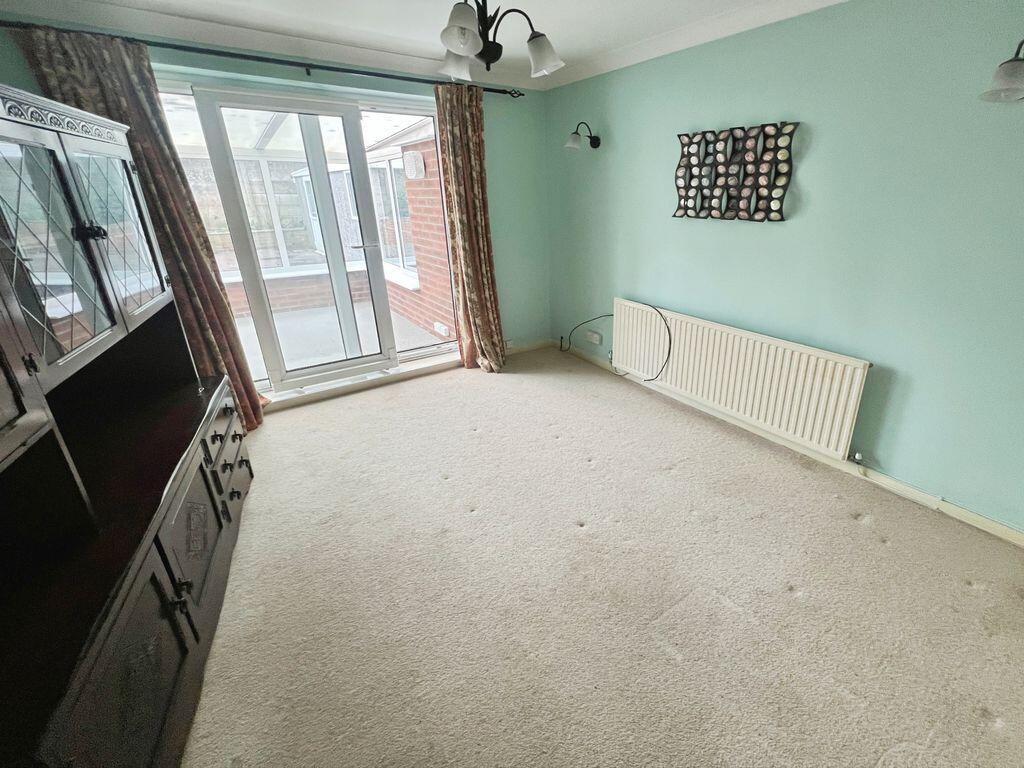 Windermere Avenue, Little Lever photo 4
