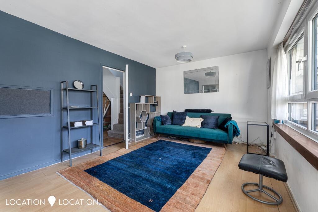 Therfield Court, Brownswood Road, N4 photo 2