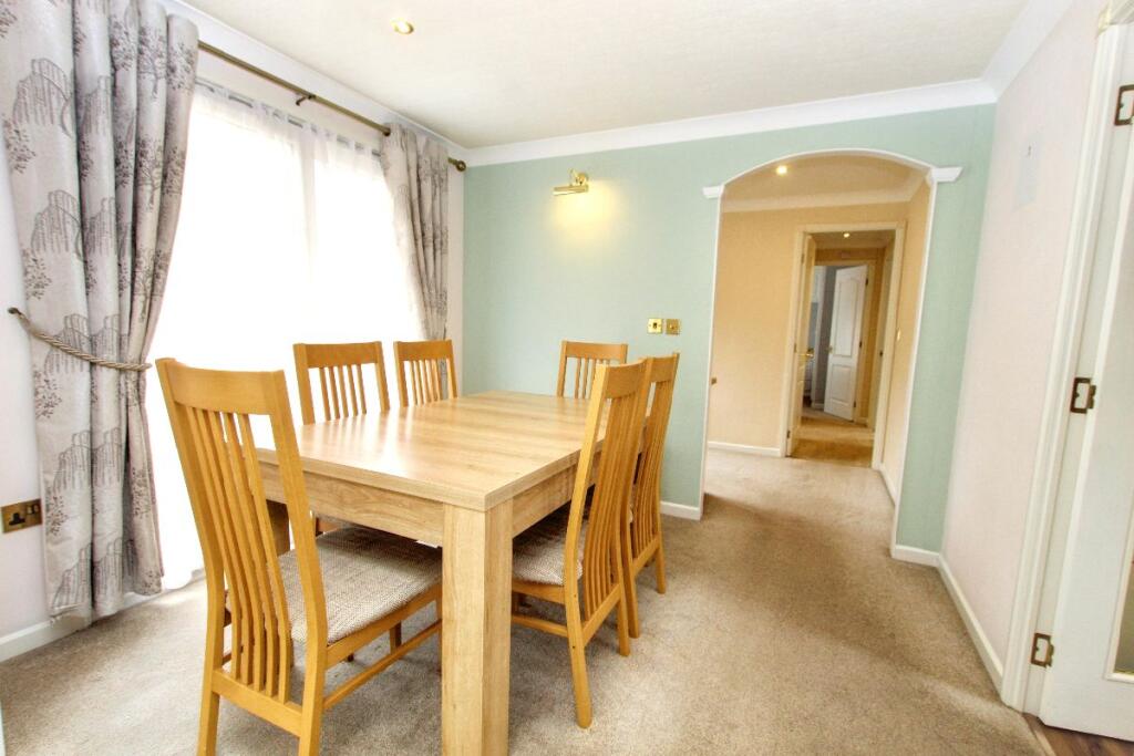 House in Maidstone, Harrietsham - More