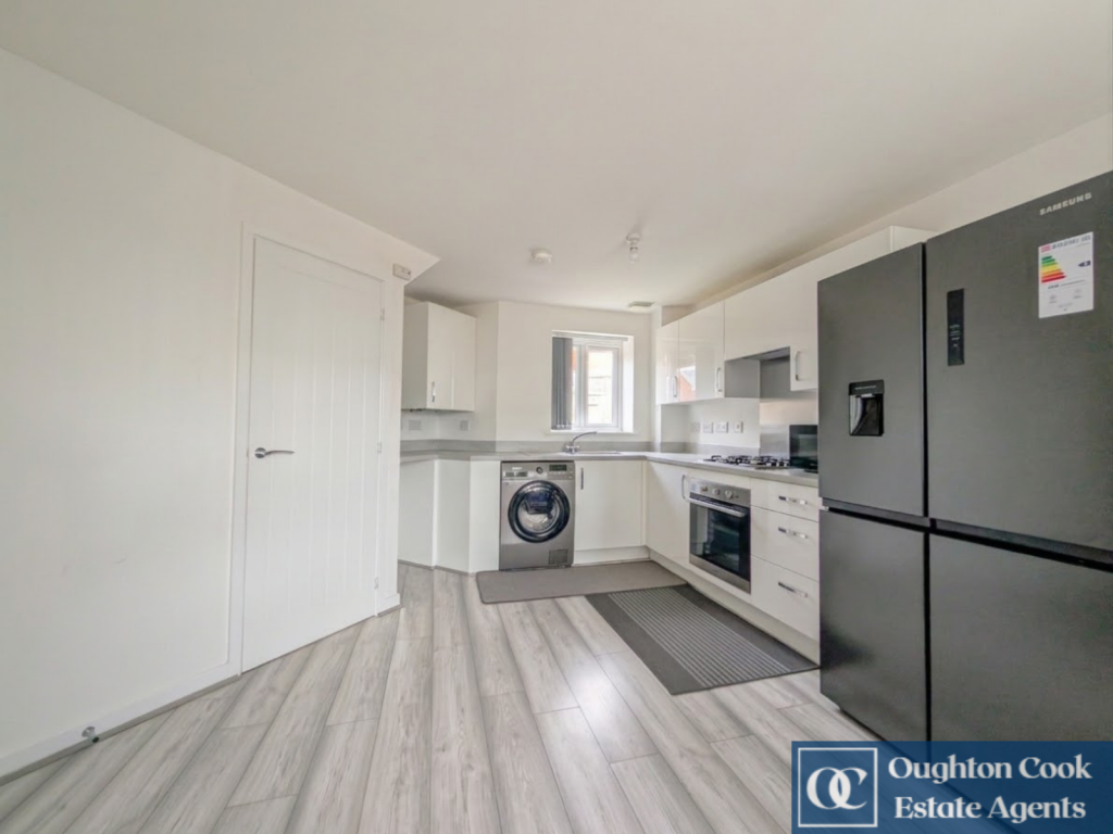 House in Nuneaton and Bedworth, Warwickshire - View 4