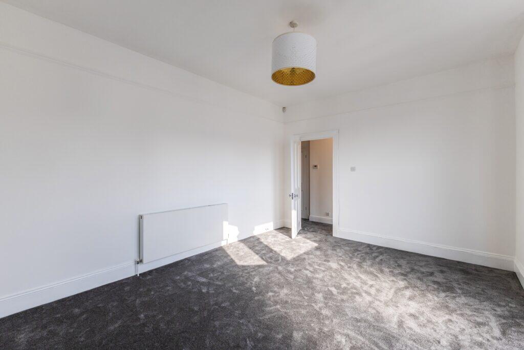 Apartment in London - View 3