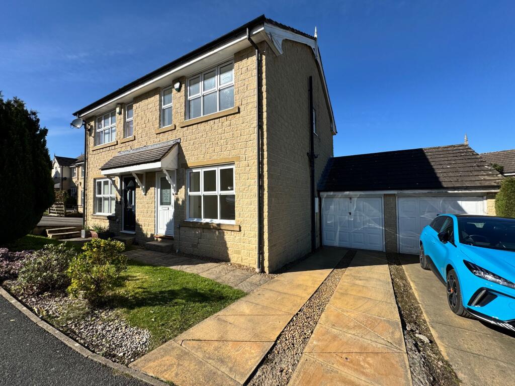 Main image of property: Kenyon Bank, Denby Dale, HD8