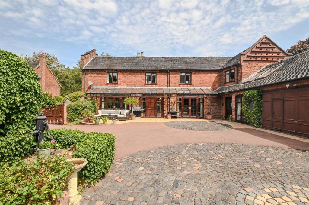 Main image of property: Alderways, Fosseway Lane, Pipehill Lichfield, WS13