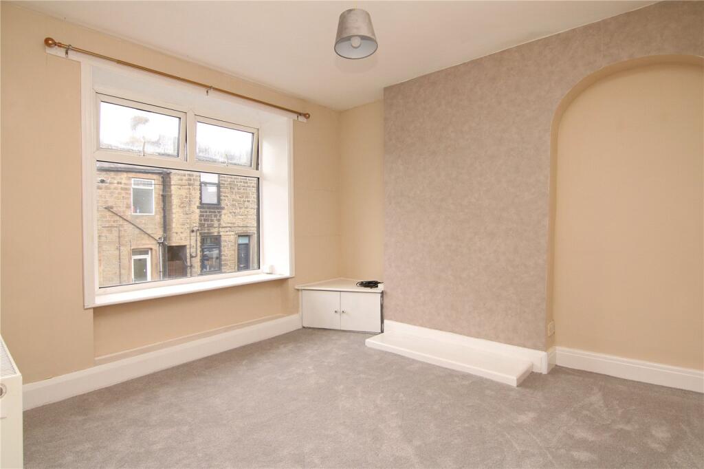 House in Bradford - View 4