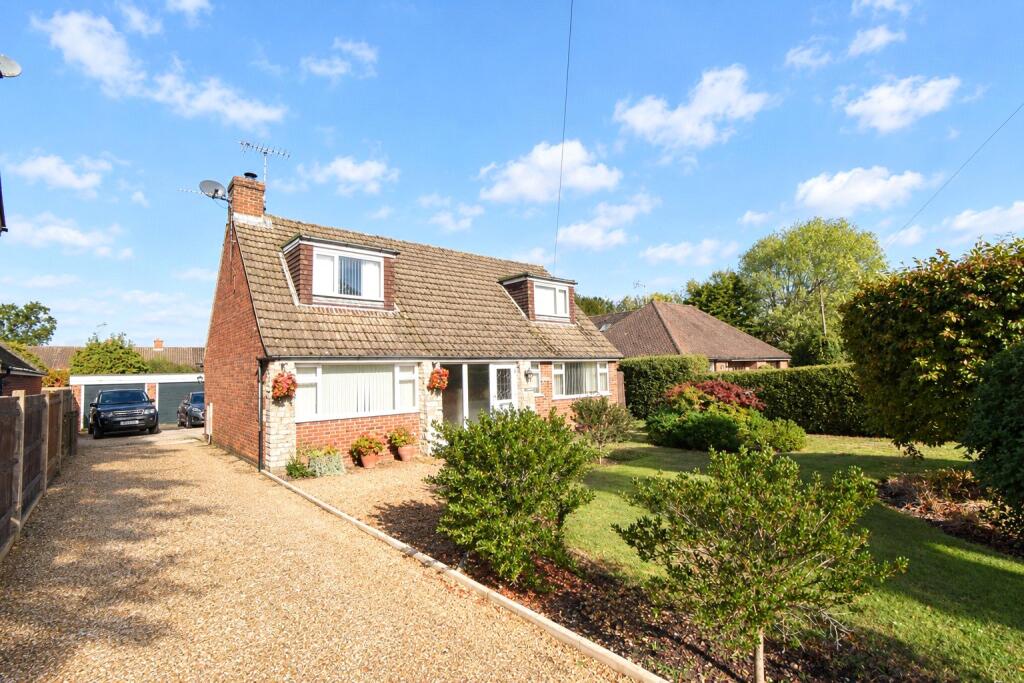 4-bed detached on Newnham Road, Hook, Hampshire, RG27, £675,000