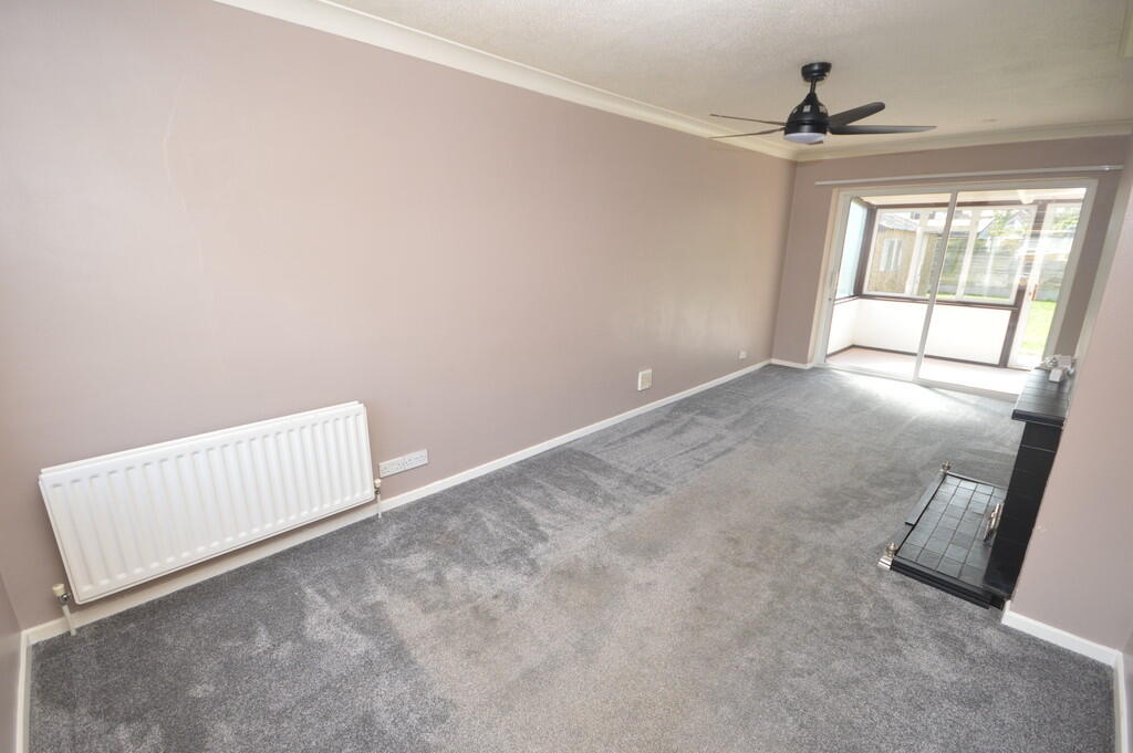 Weeley Road, Aingers Green, Great Bentley photo 5