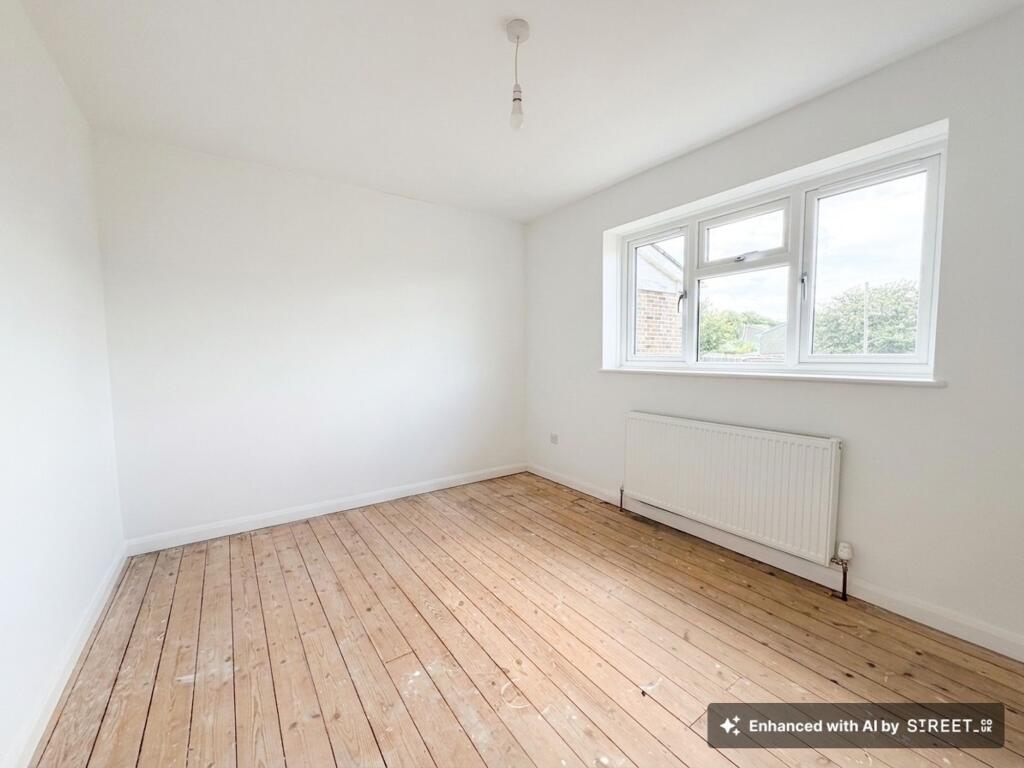 House in Southampton, Hollybank, Hythe - More
