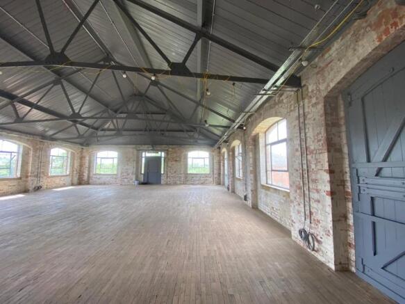 B 17 Top Floor