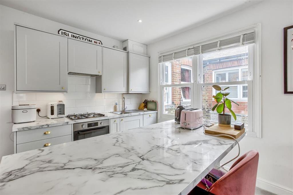 Apartment in London - View 5