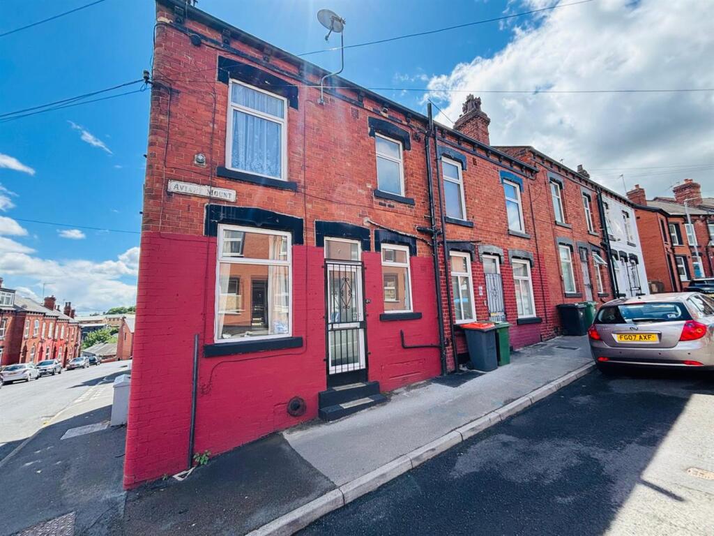 Main image of property: Aviary Mount, Leeds