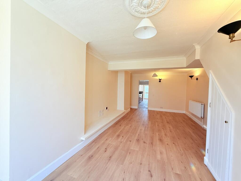House in Thurrock, Essex - View 4
