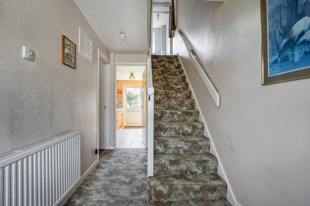 3, Ward Close, Wokingham, Berkshire, RG40 photo 4