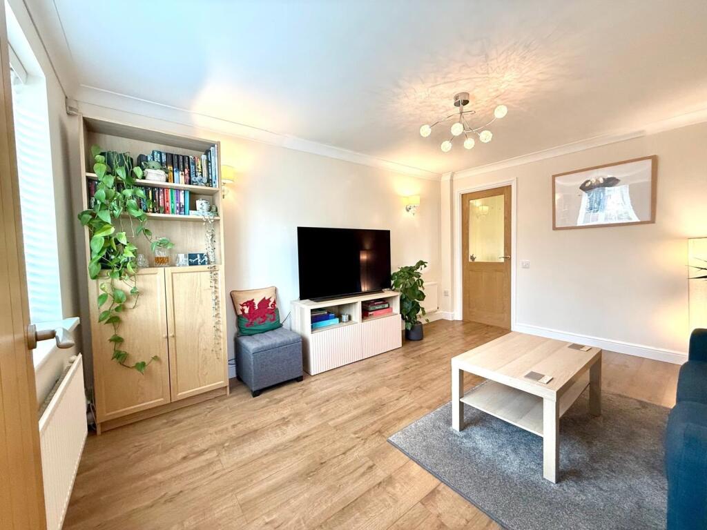 House in Swindon, Rushey Platt, South Swindon - More