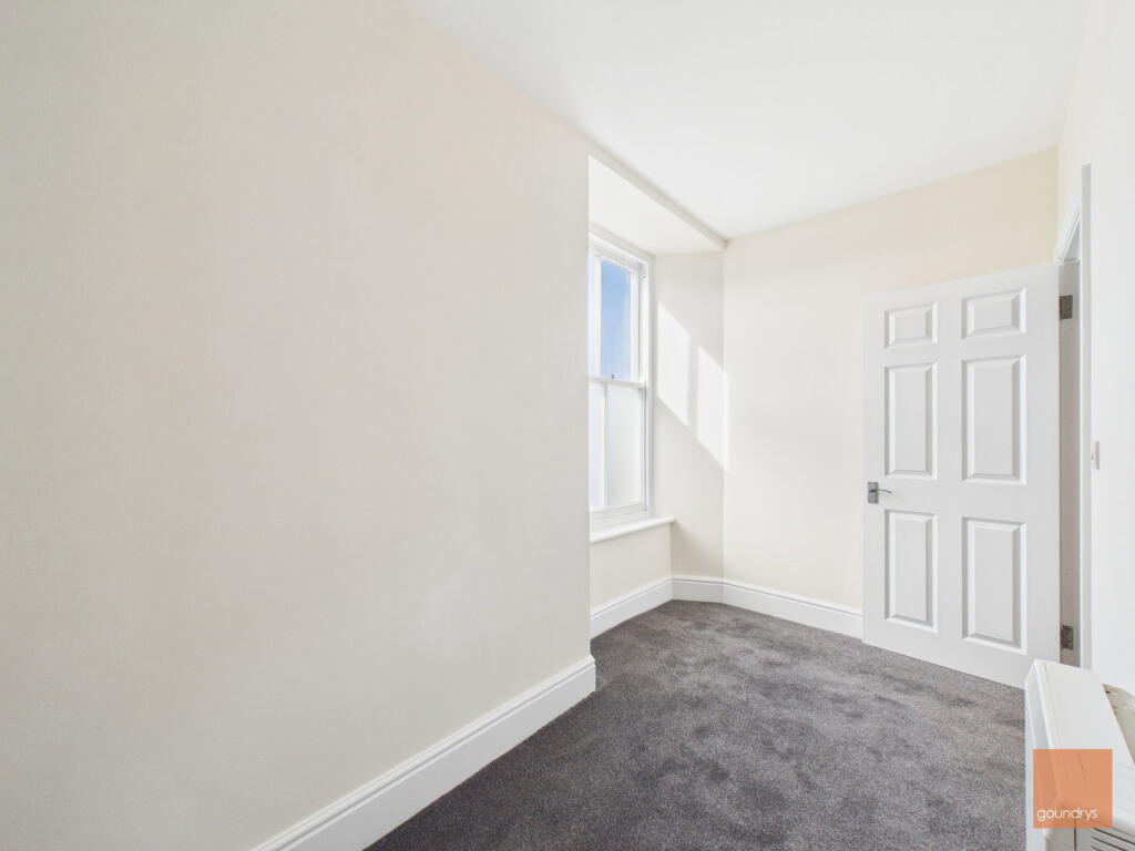 Apartment in Truro - More