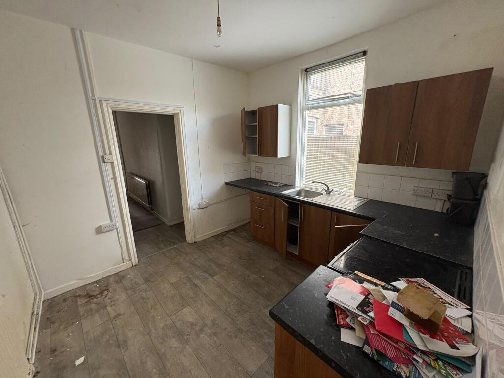 House in Newport - View 5